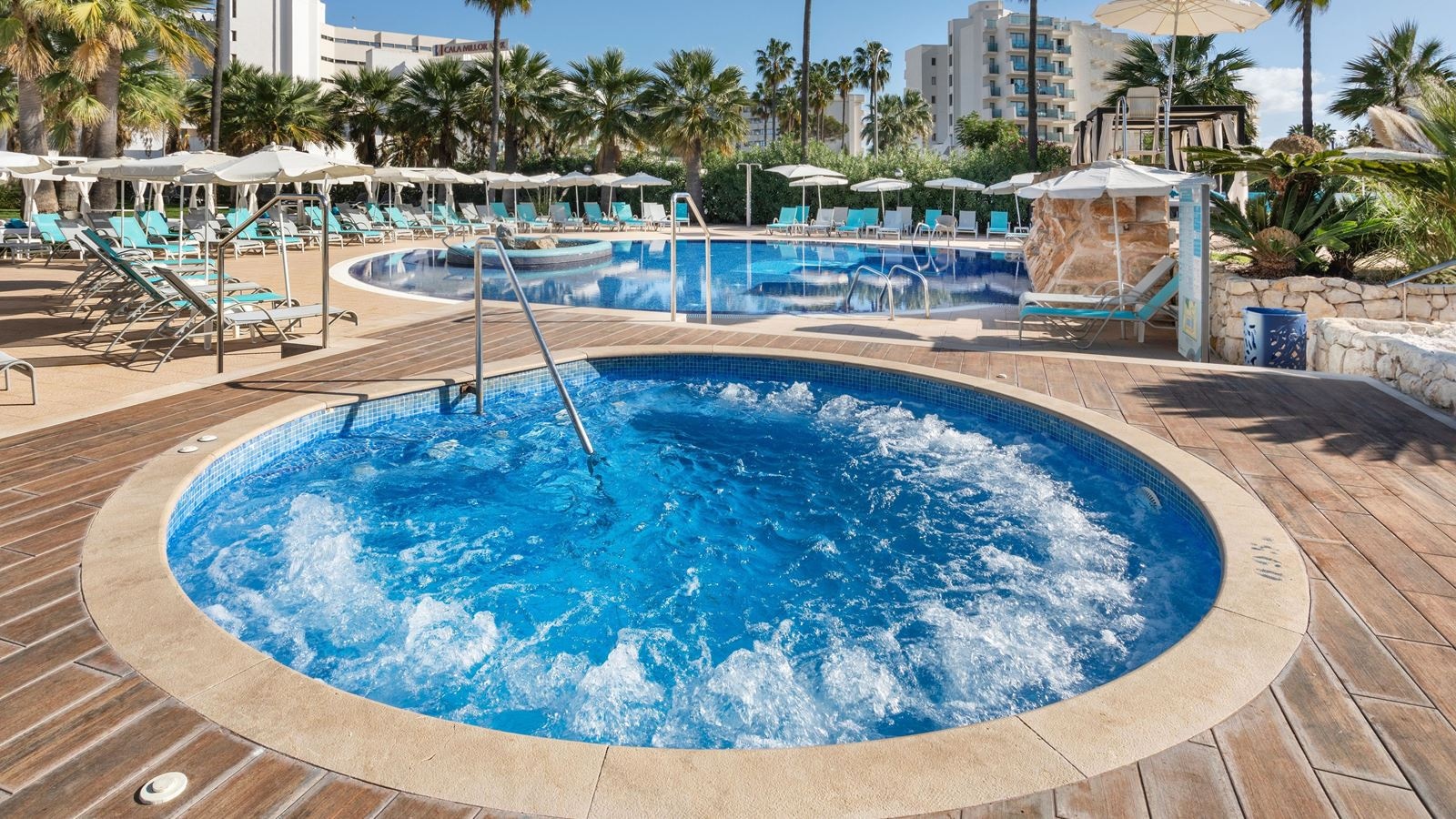 pools-outdoor-pool