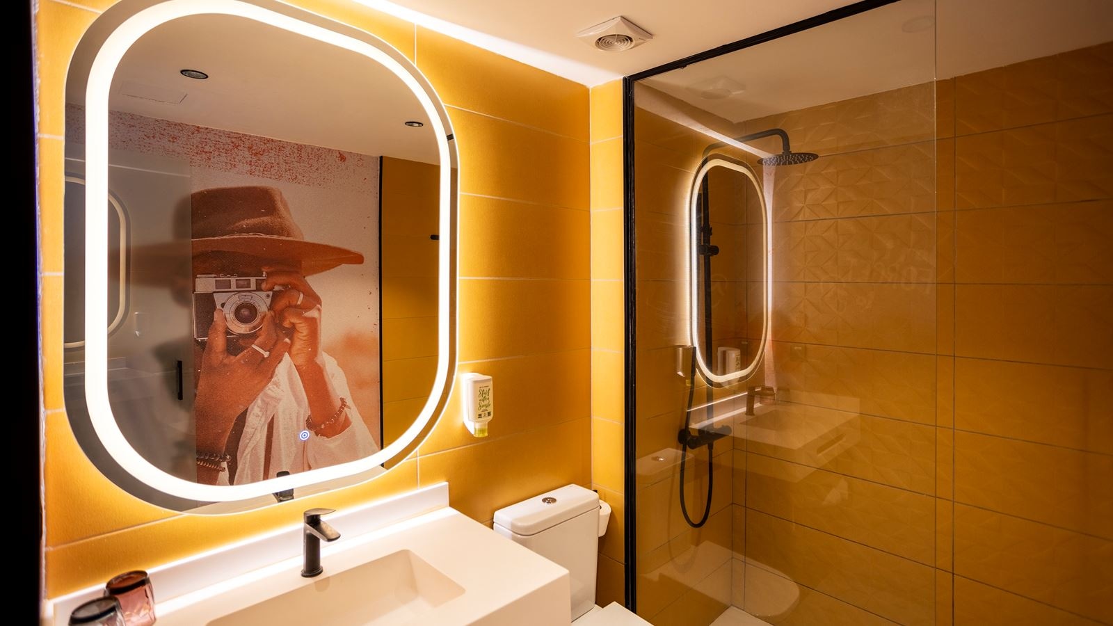 rooms-the-flow-double-room-lateral-sea-view