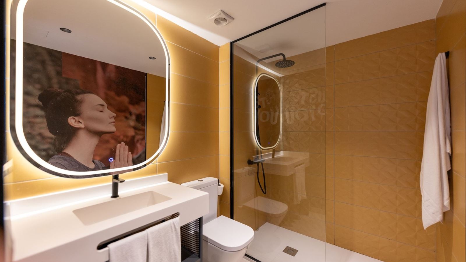 rooms-the-flow-double-room-lateral-sea-view-single-use