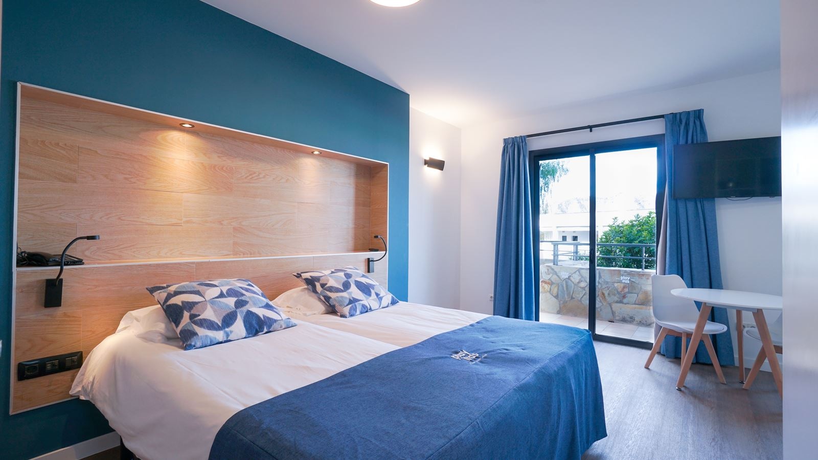 rooms-double-room-sea-view-with-kitchenette