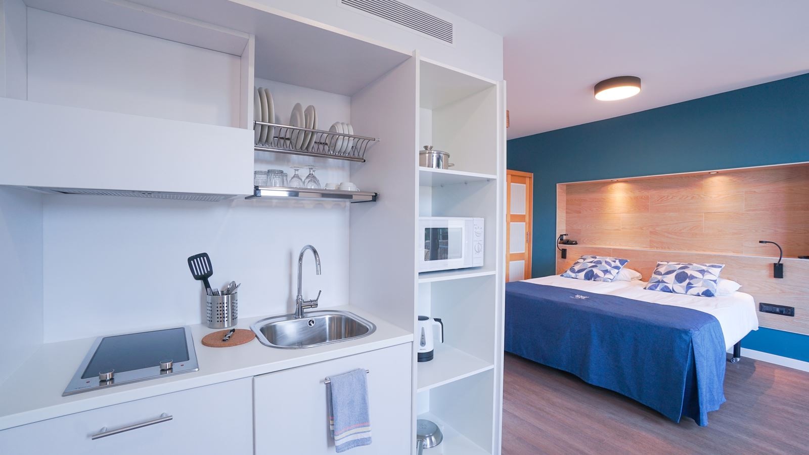 rooms-double-room-garden-view-with-kitchenette