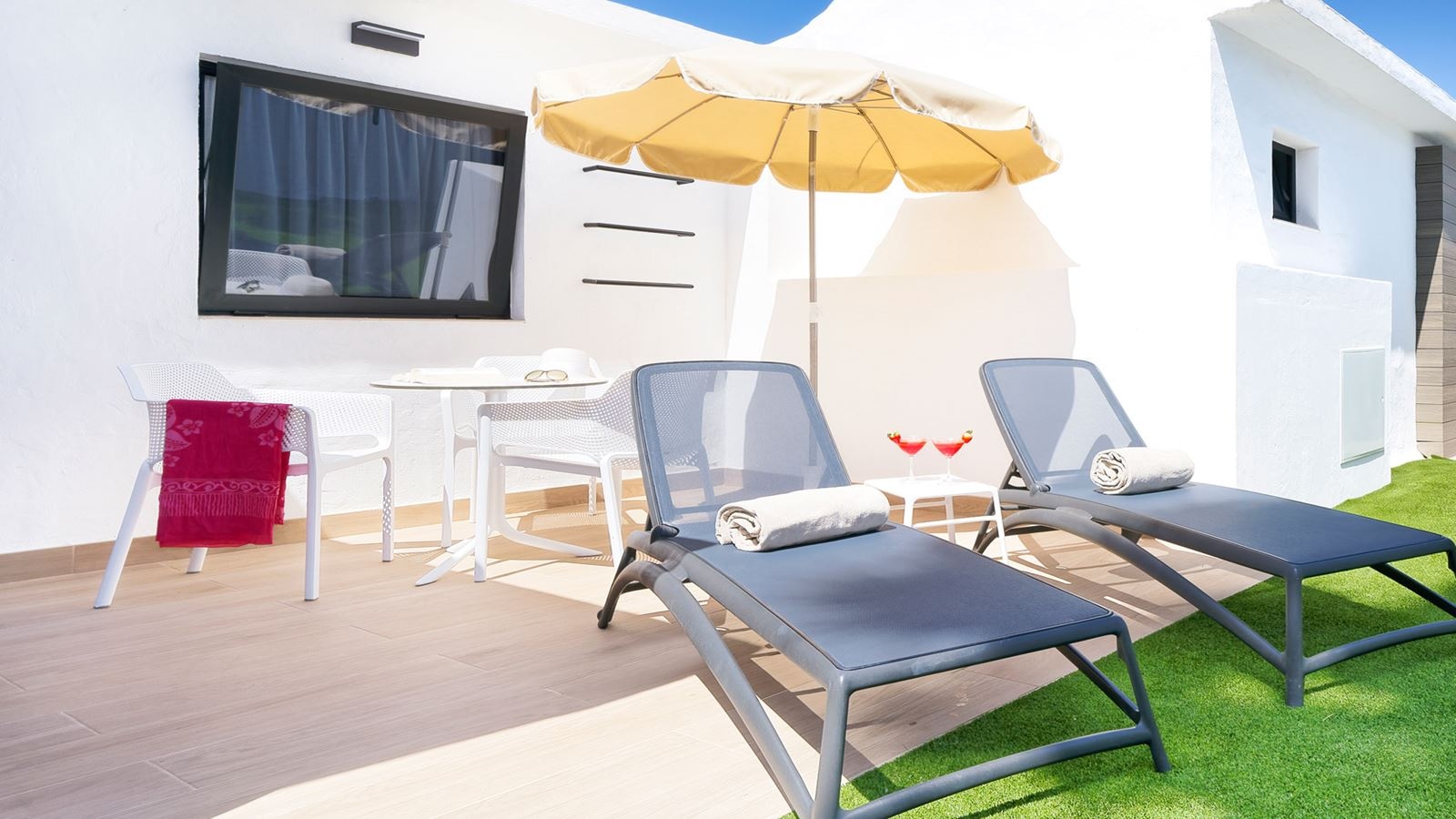 rooms-junior-suite-single-use-with-terrace