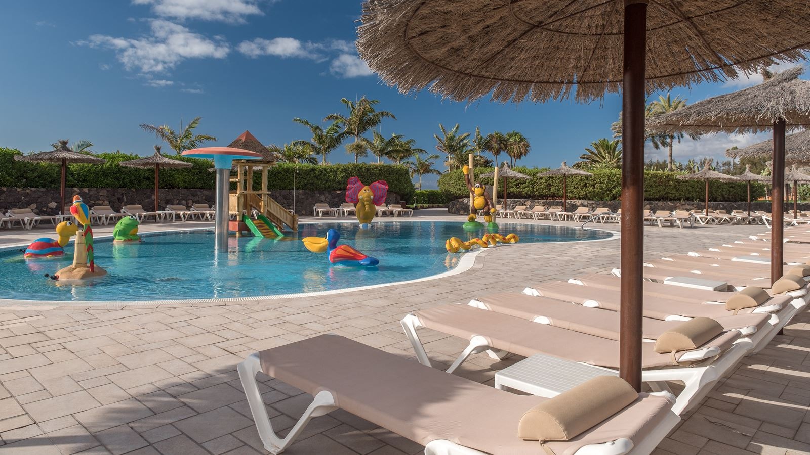 pools-outdoor-childrens-pool