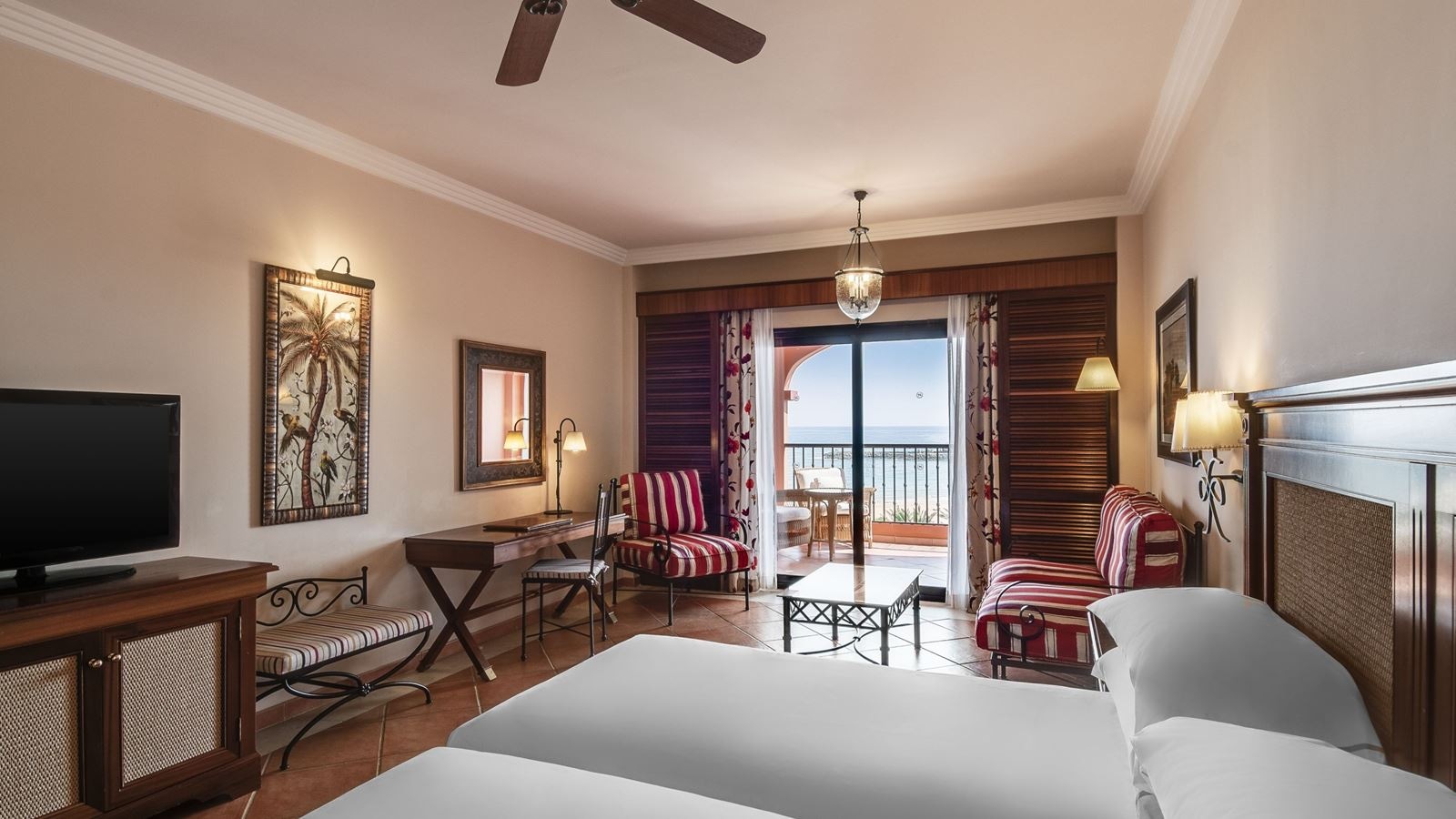 rooms-prestige-family-sea-view-balcony-or-terrace