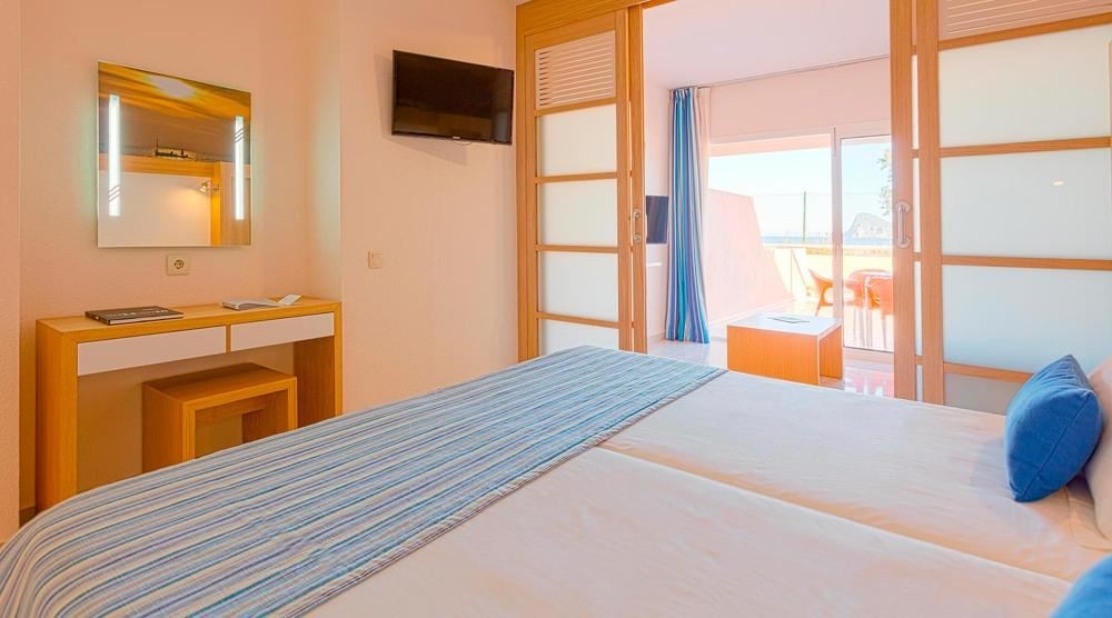 rooms-family-room-standard