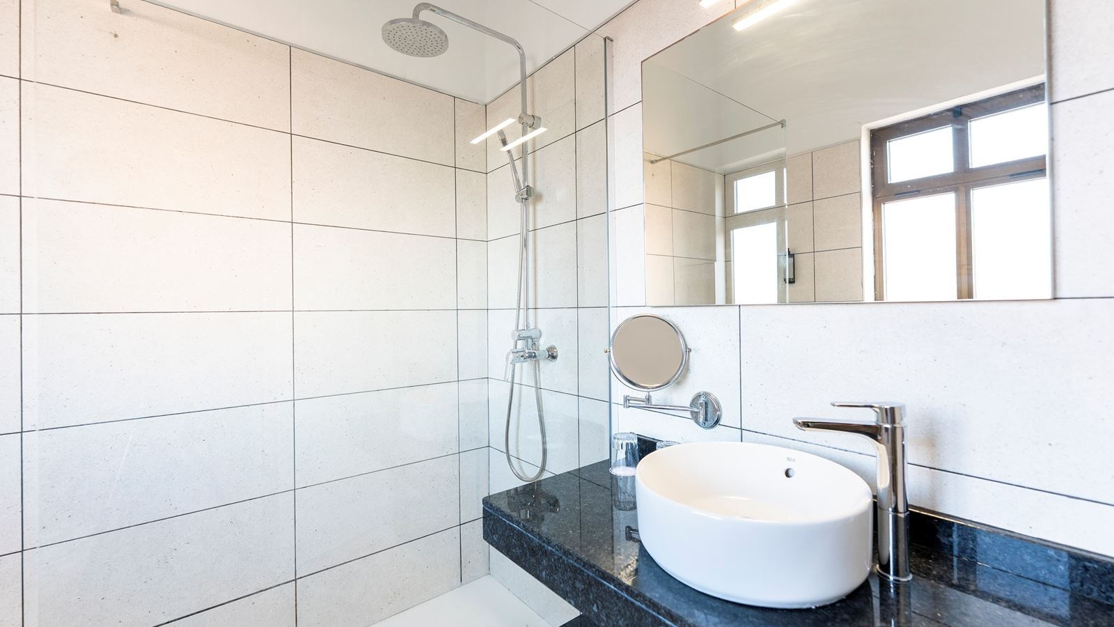 rooms-comfort-room