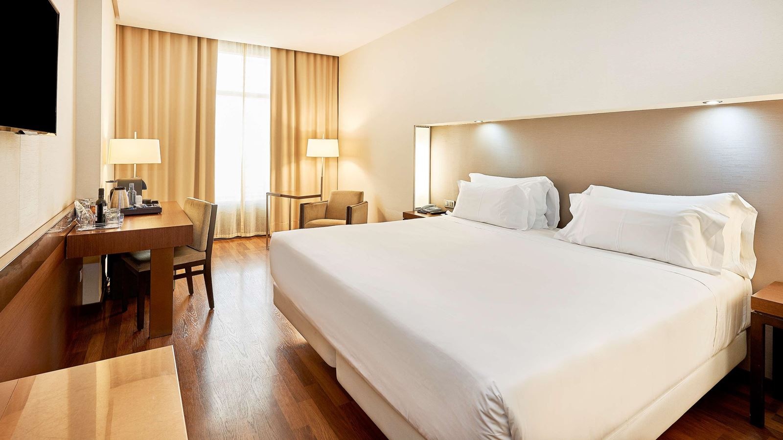rooms-family-room-connecting-room