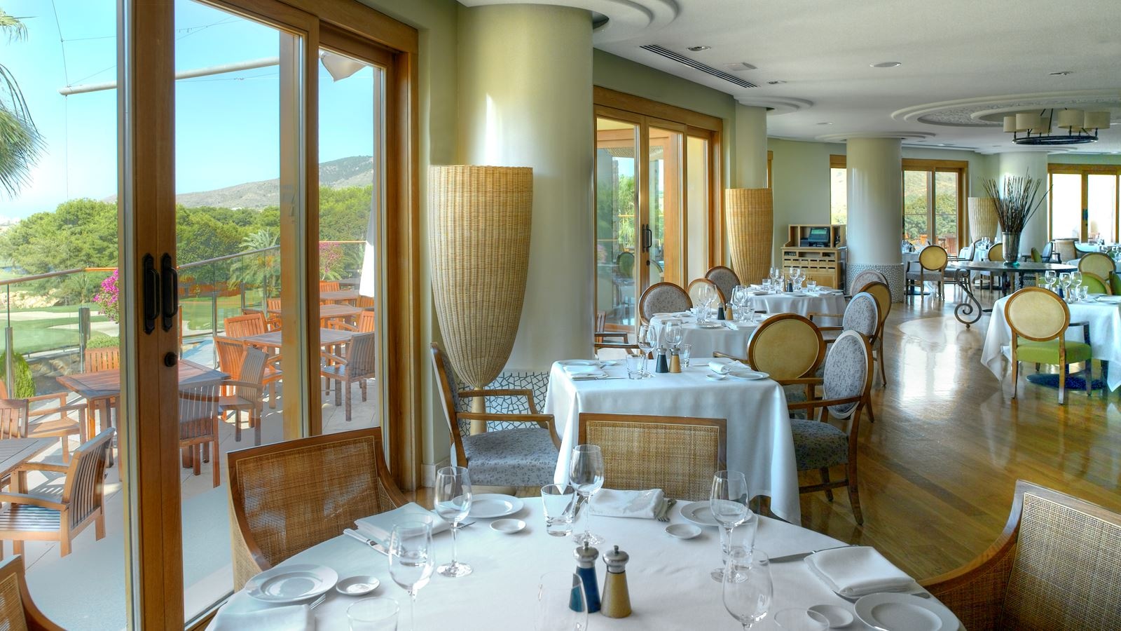 restaurants-restaurants