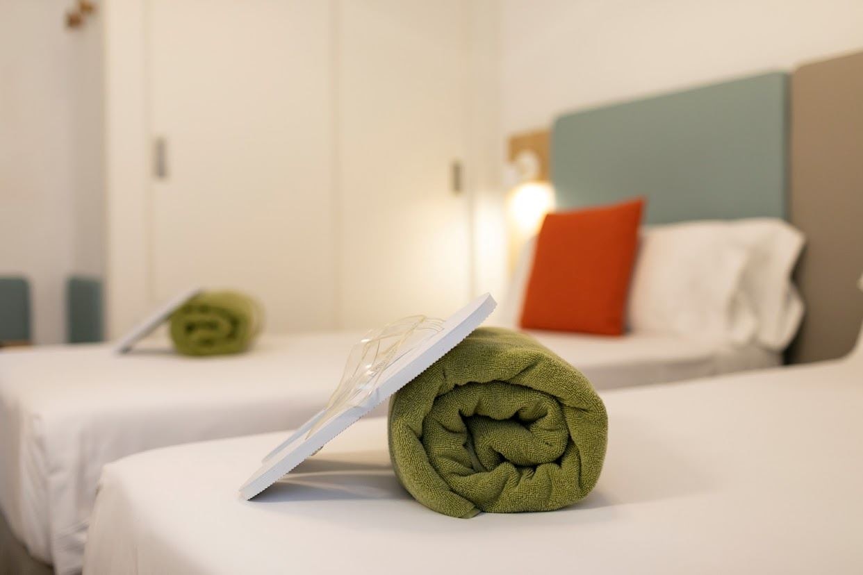 rooms-family-suite-emblem-2-bedrooms-with-terrace--sue2