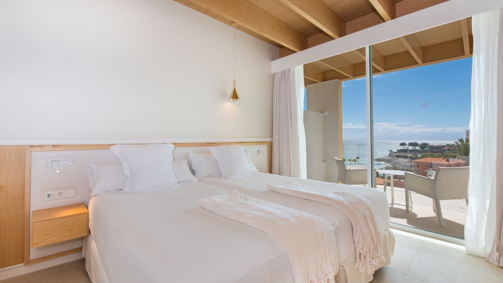 rooms-suite-duplex-side-sea-view