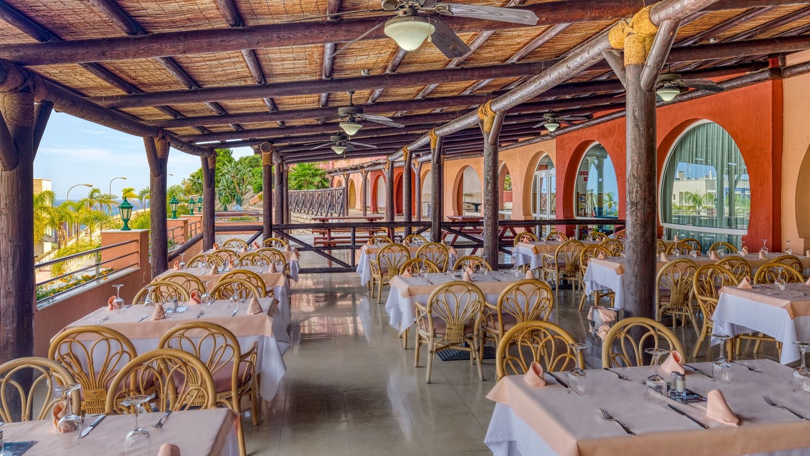 restaurants-restaurants