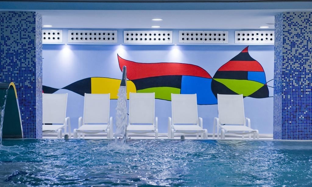 pools-indoor-pool