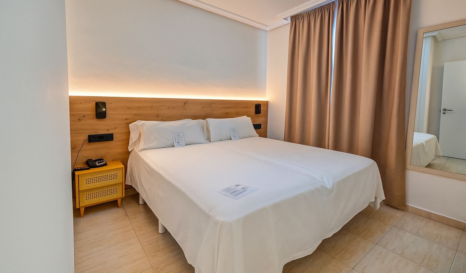 rooms-apartment-1-bedroom-pool-view-balcony-or-terrace