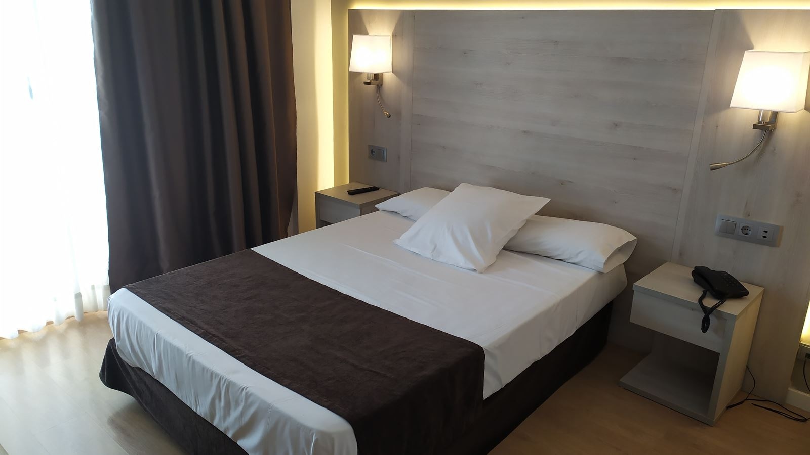 rooms-single-standard