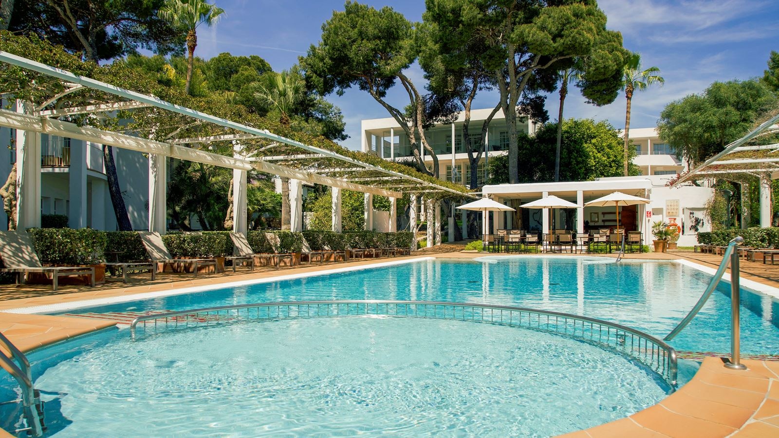 pools-main-building