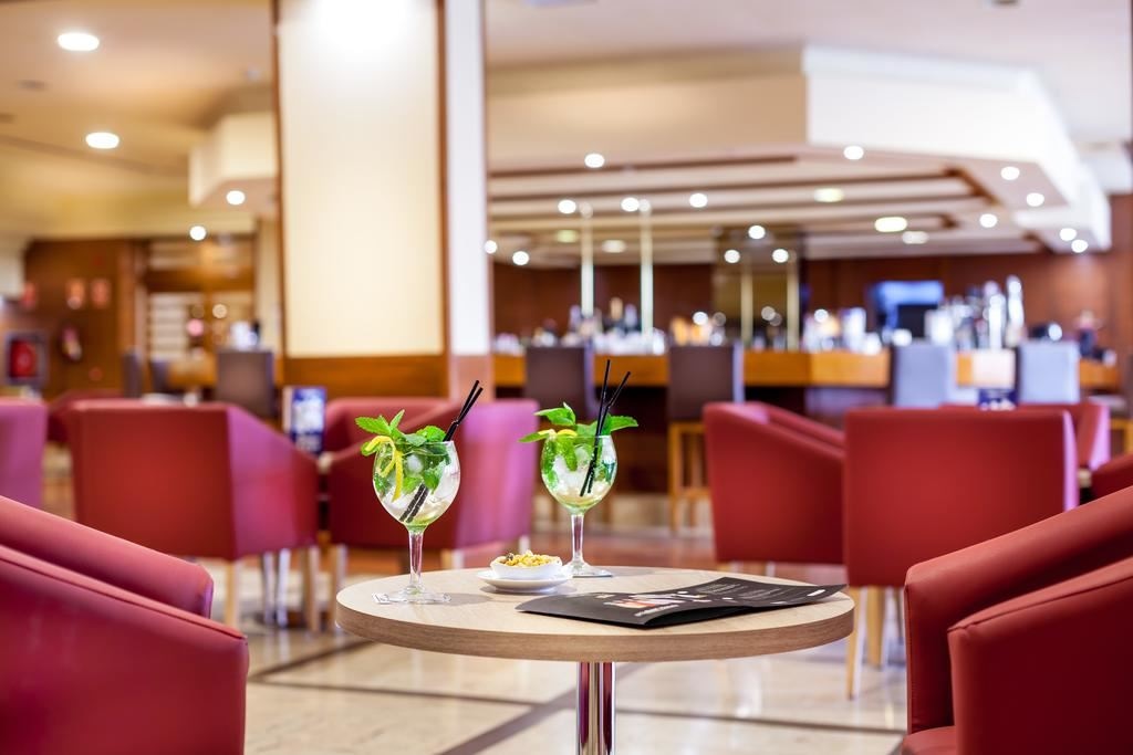 bars-bar-hall