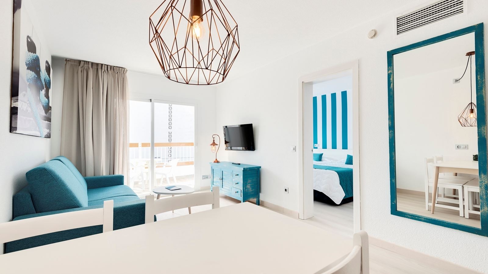 rooms-standard-apartment-balcony-or-terrace