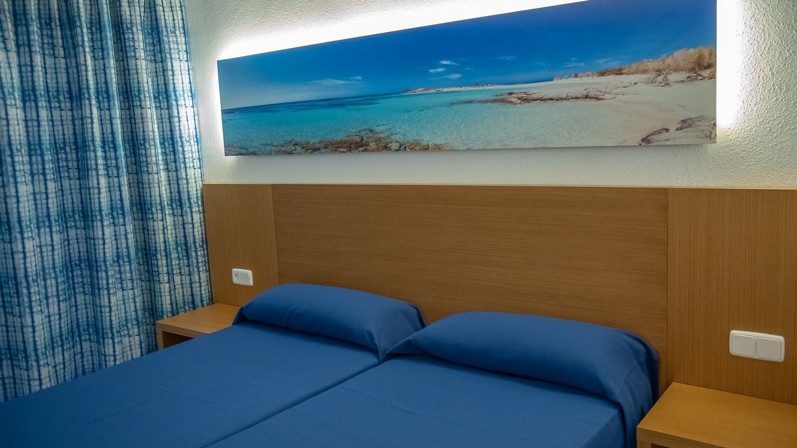 rooms-apartment-standard-balcony-or-terrace