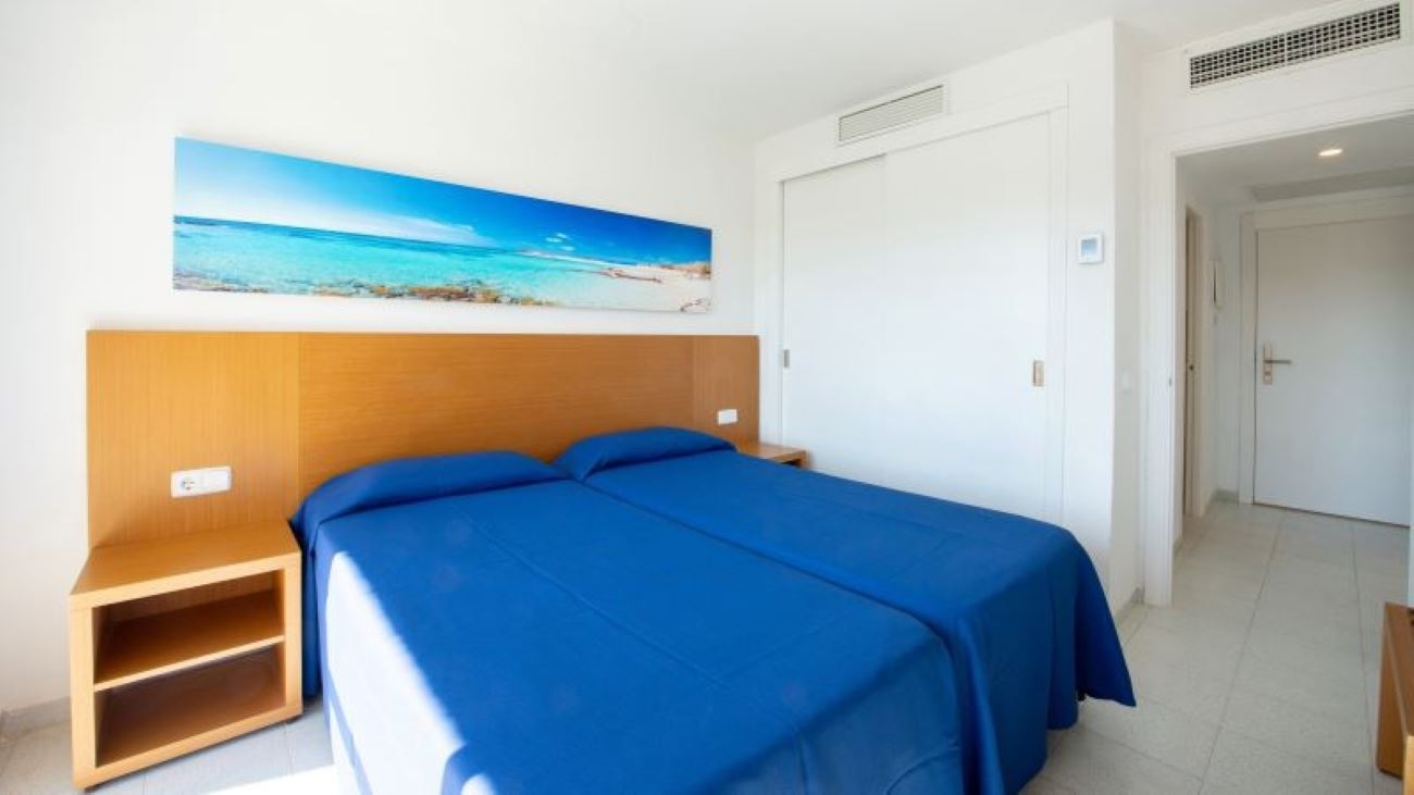 rooms-single-room-balcony-or-terrace