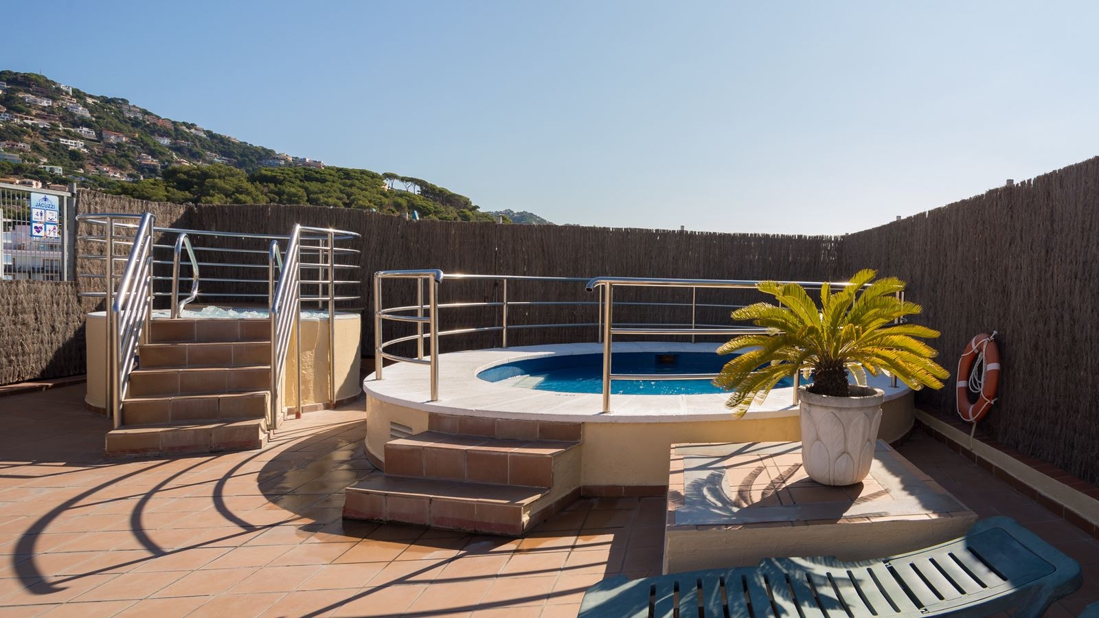pools-outdoor-pool