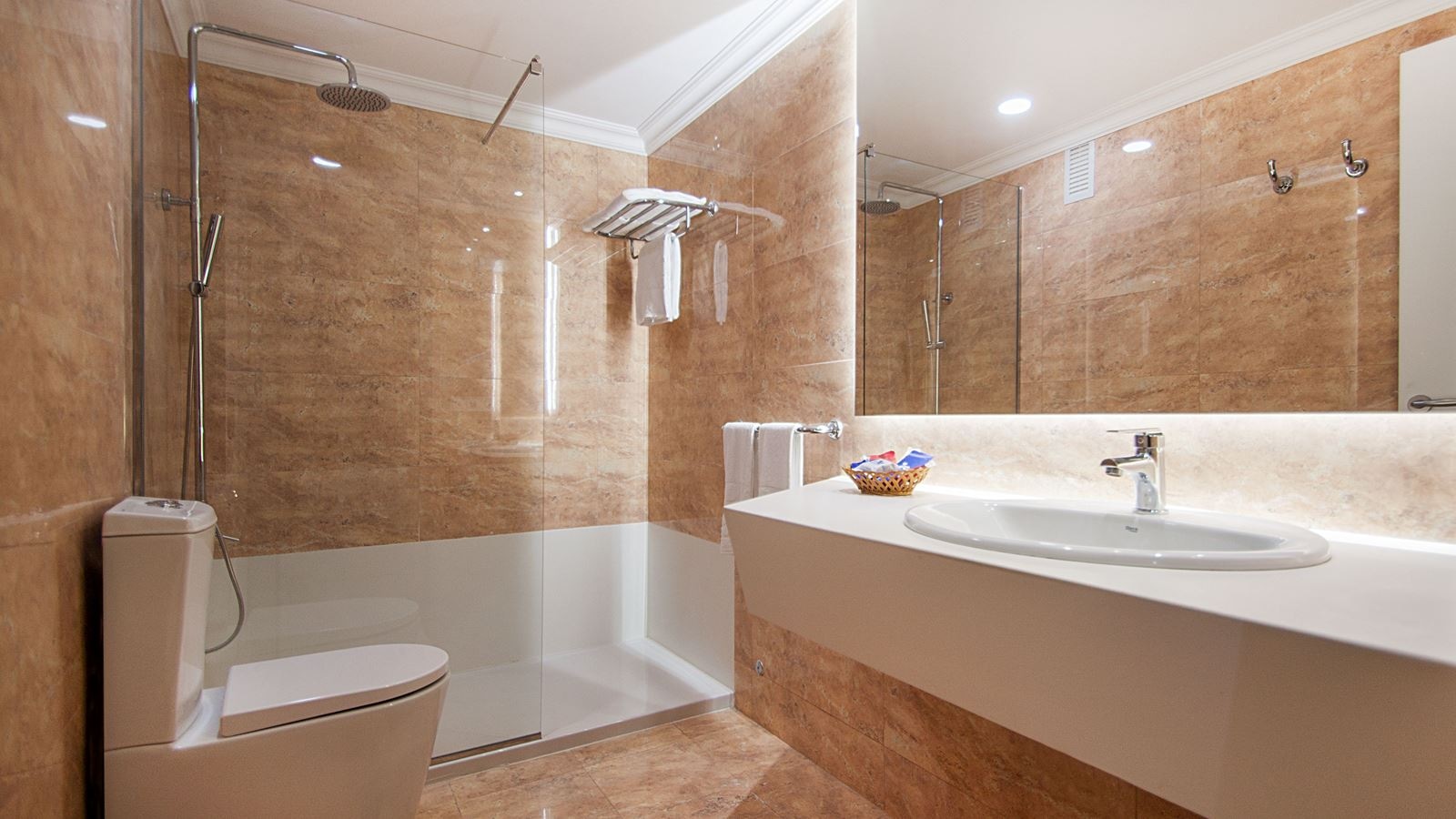 rooms-double-standard-room-balcony-or-terrace