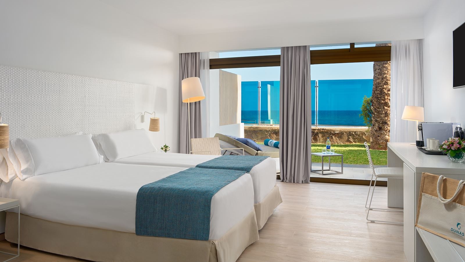 rooms-double-beach-view-with-terrace
