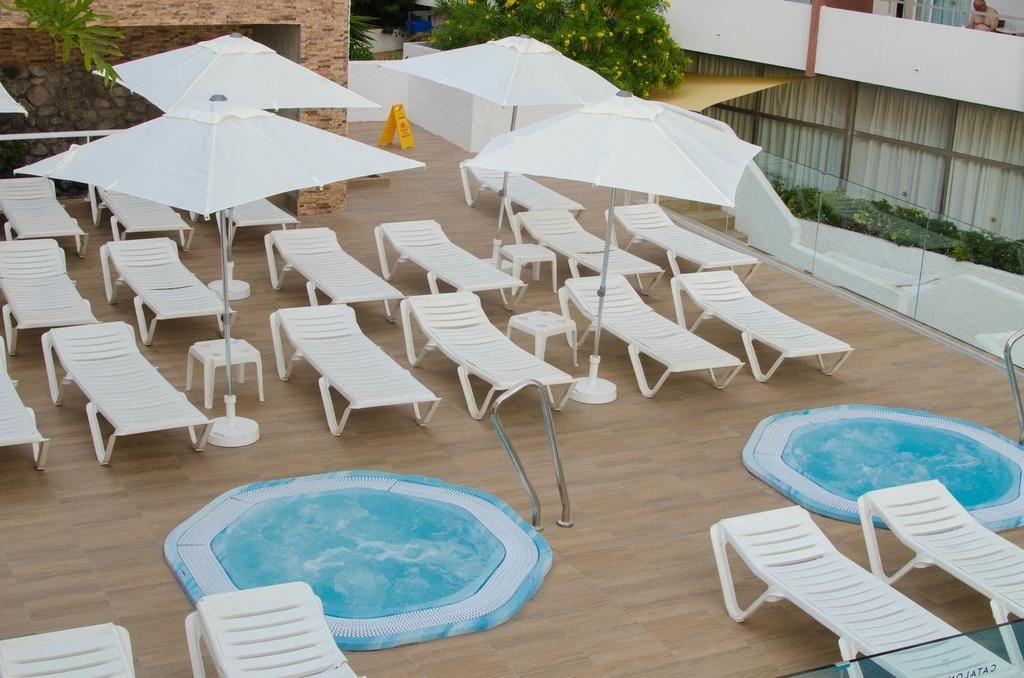 pools-outdoor-pool