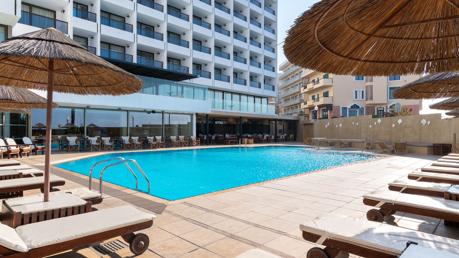 pools-outdoor-pool