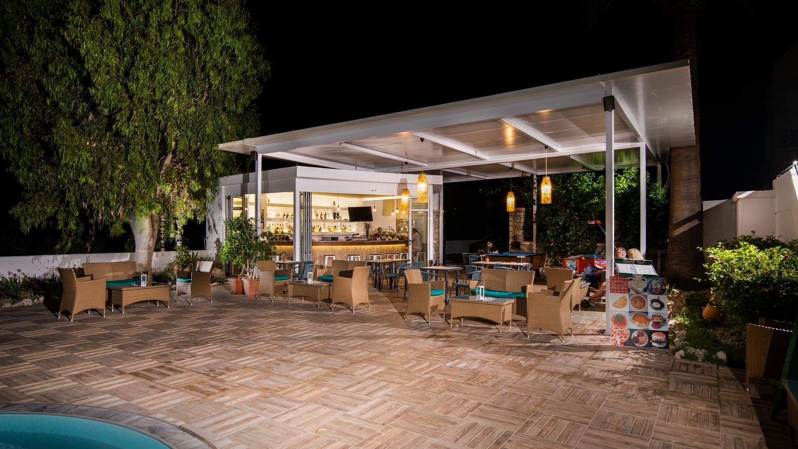 bars-main-bar