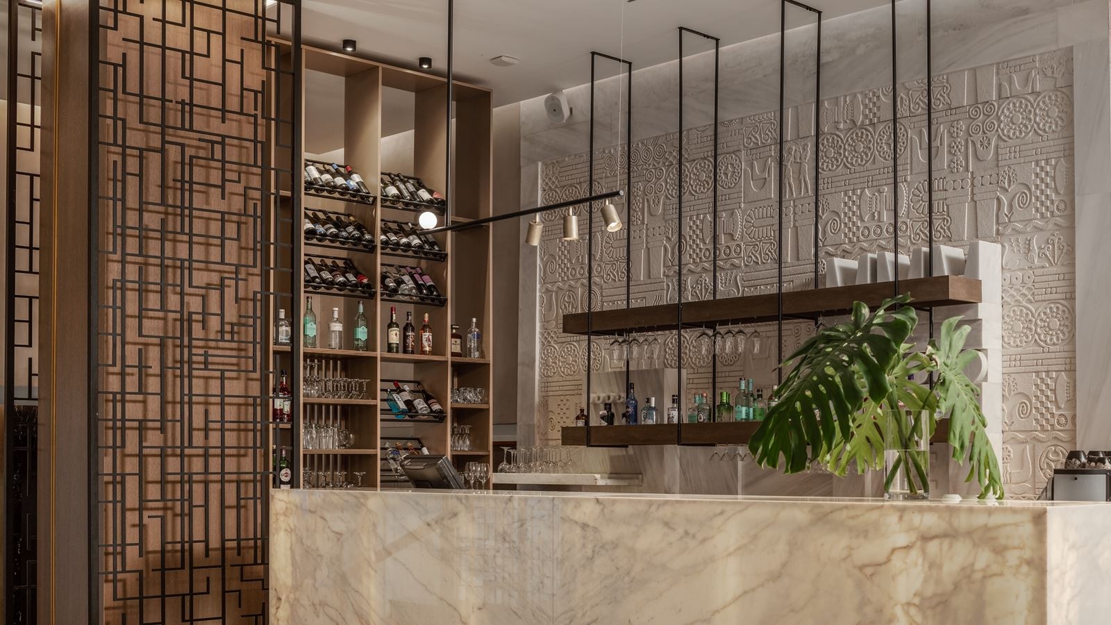 bars-main-bar