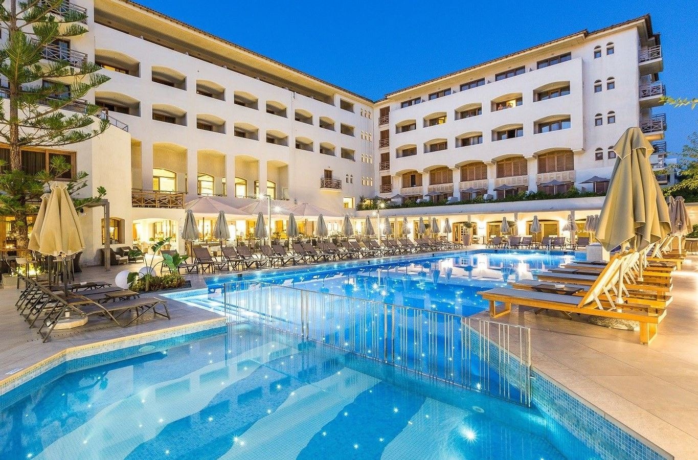 pools-outdoor-pool