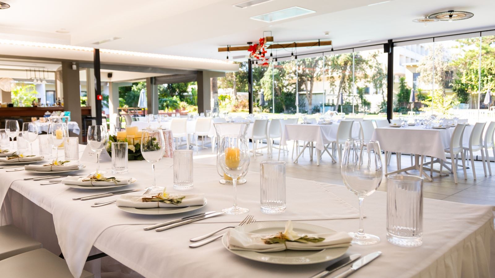 restaurants-matoula-main-restaurant