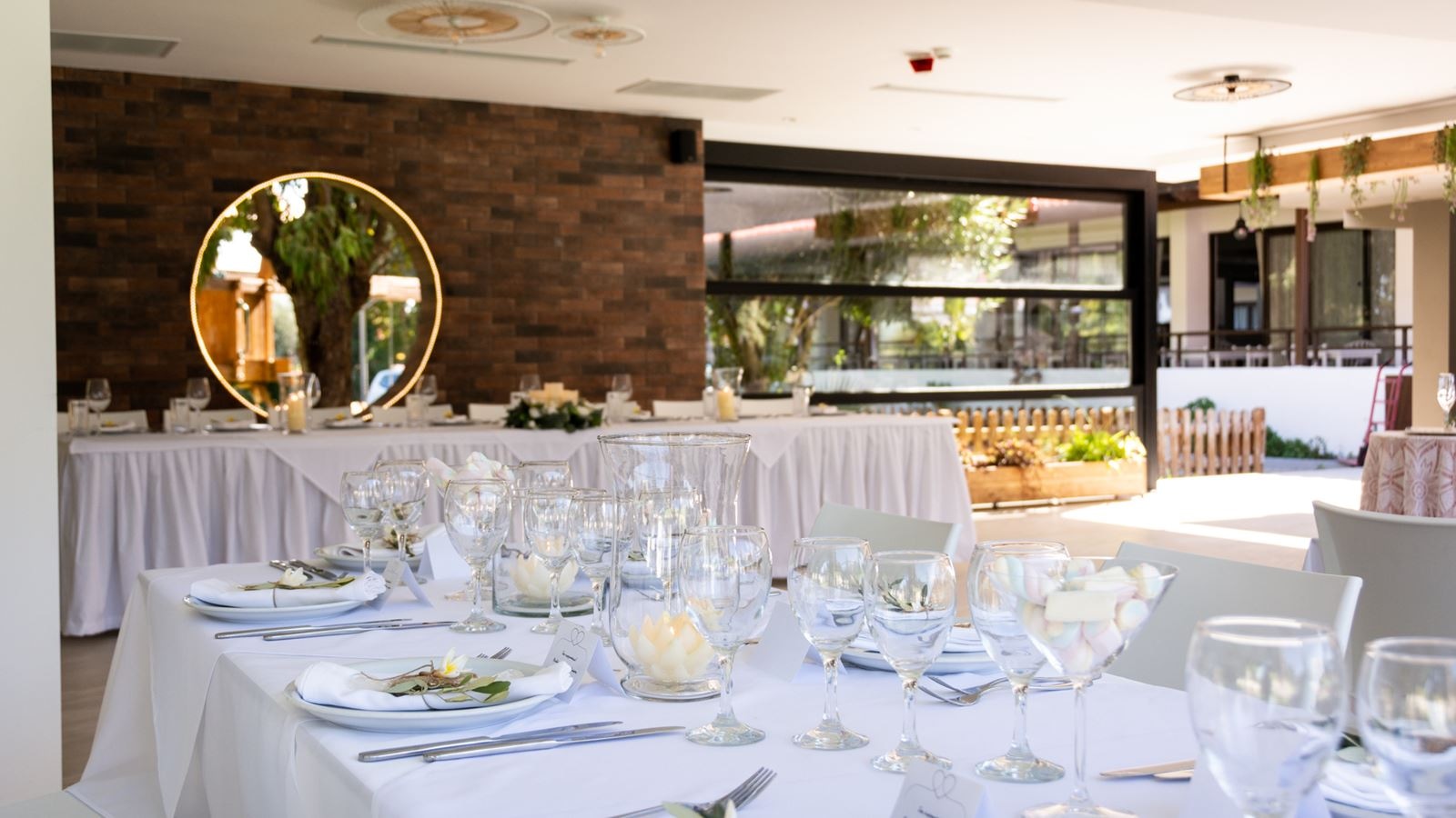 restaurants-matoula-main-restaurant