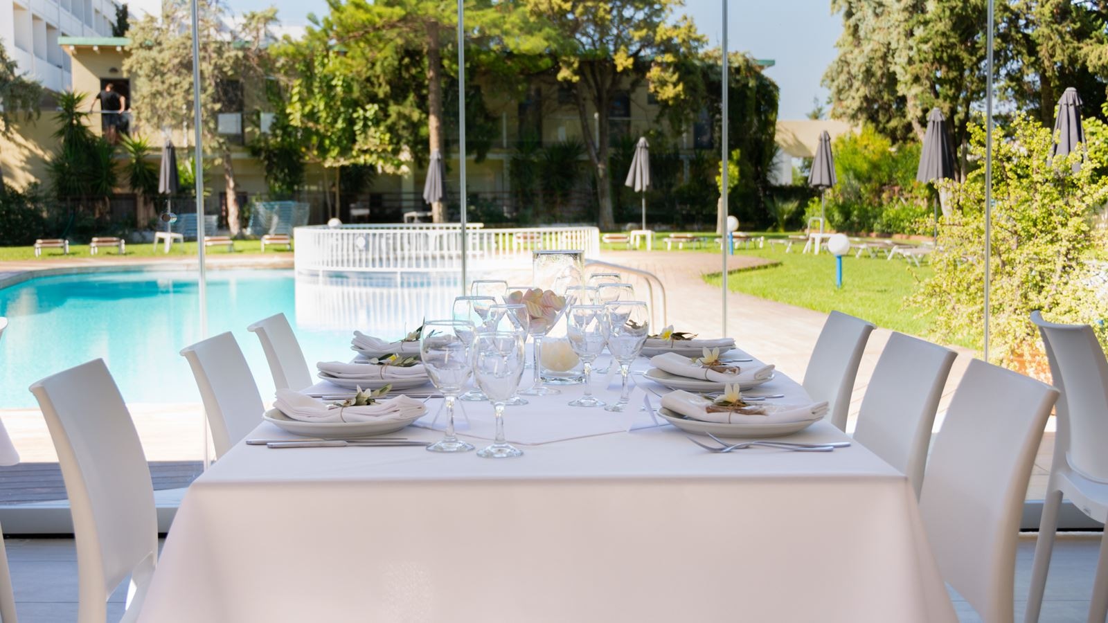 restaurants-matoula-pool-restaurant-a-la-carte