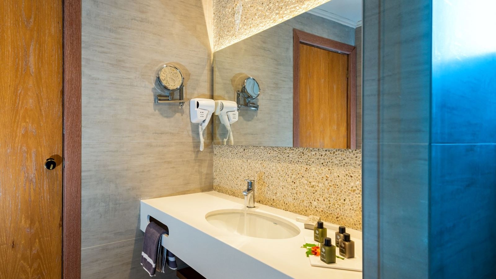 rooms-superior-double-room