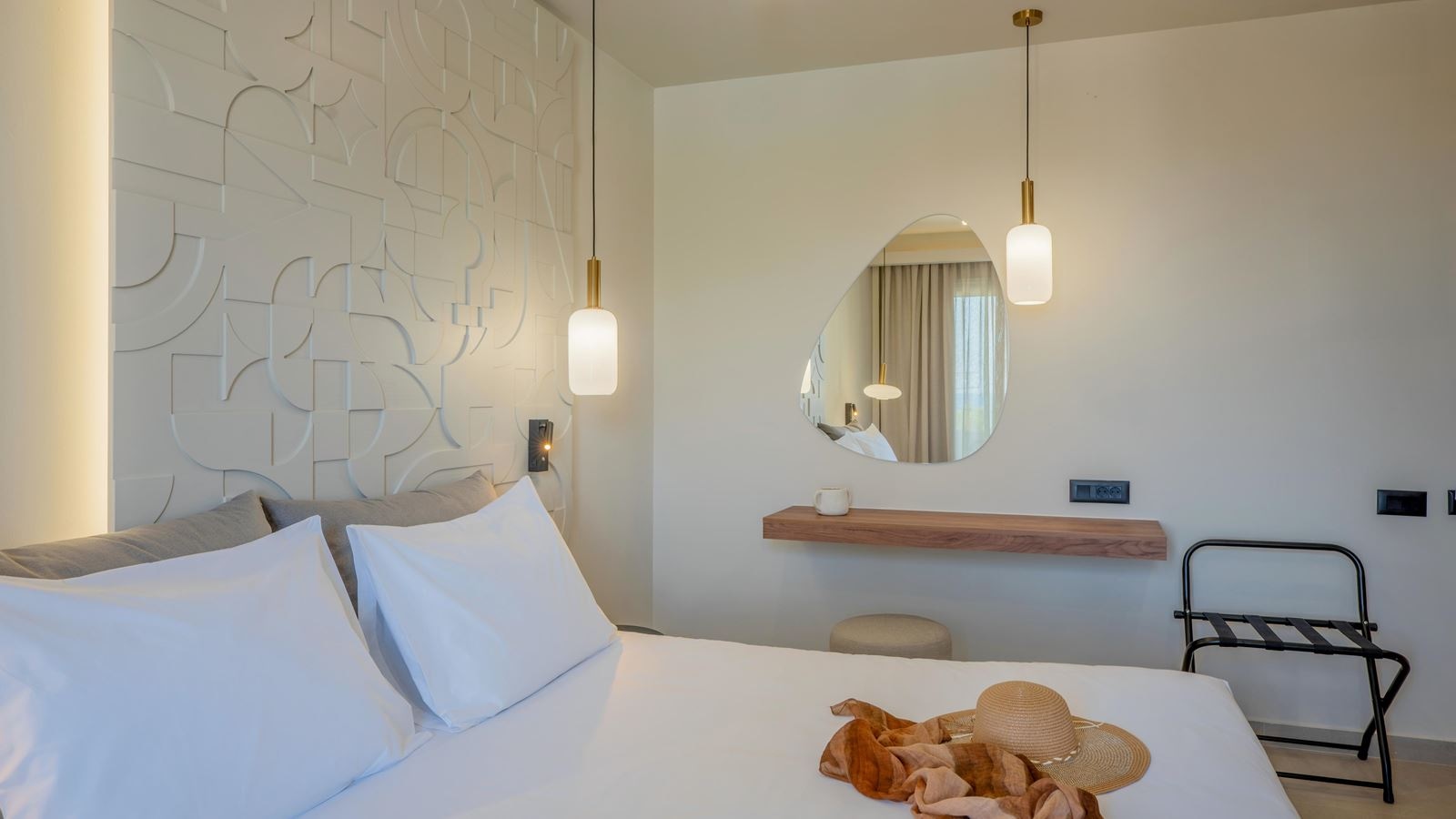 rooms-superior-side-sea-view