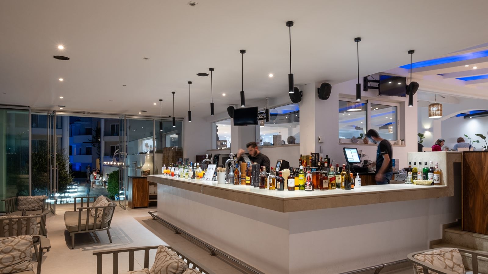 bars-main-bar