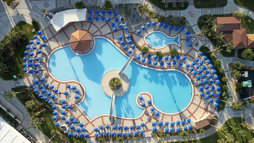 pools-outdoor-pool