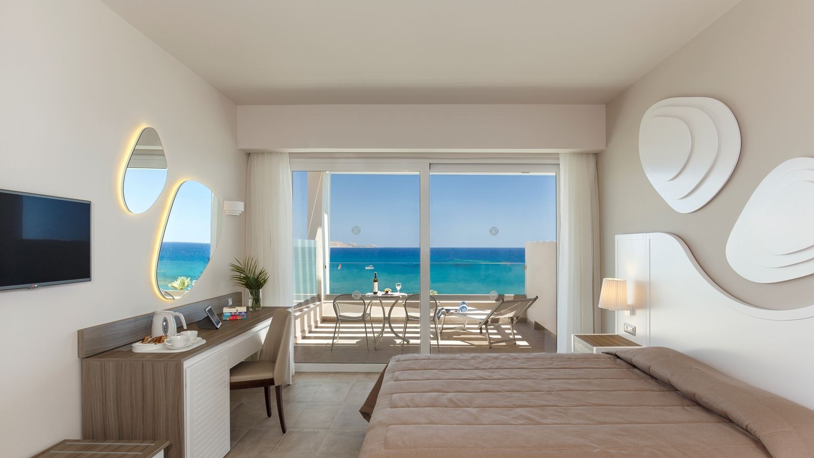 rooms-executive-family-room