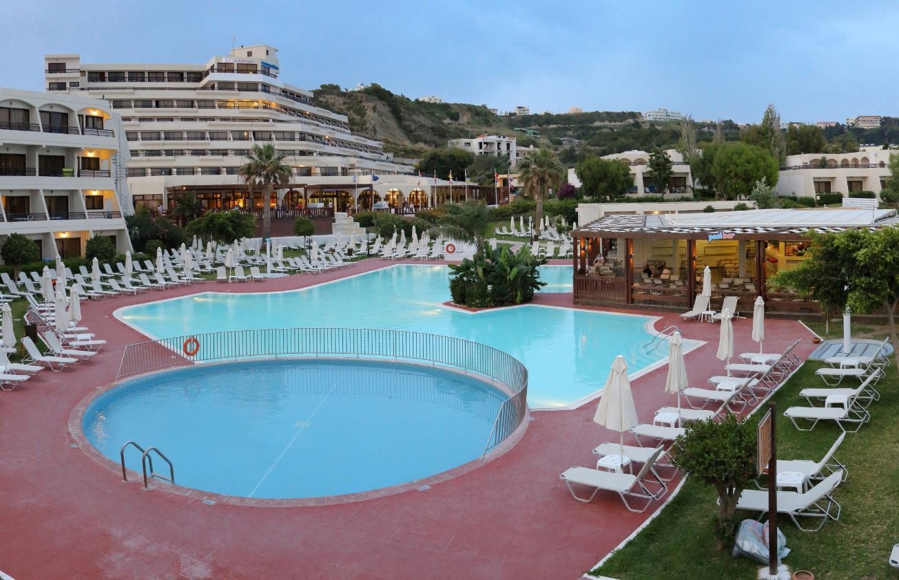pools-outdoor-pool