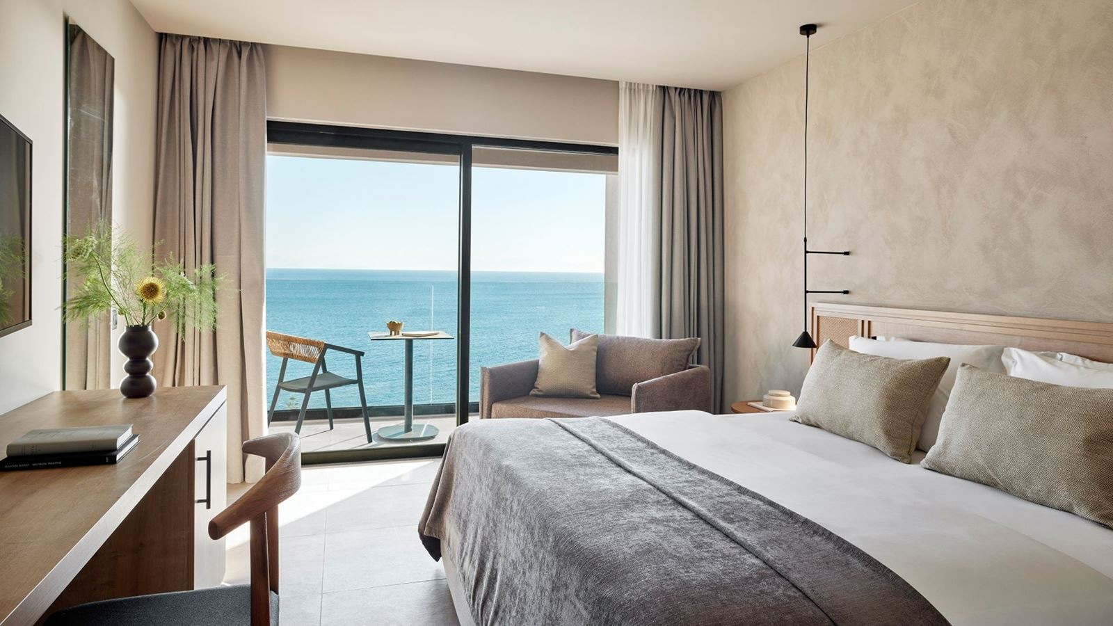 rooms-deluxe-sea-view-single-use
