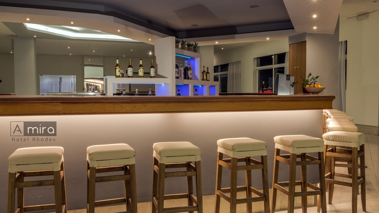 bars-main-bar