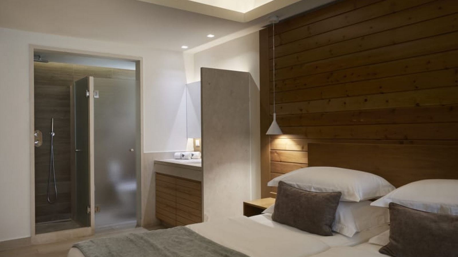 rooms-two-bedroom-suite-sea-view