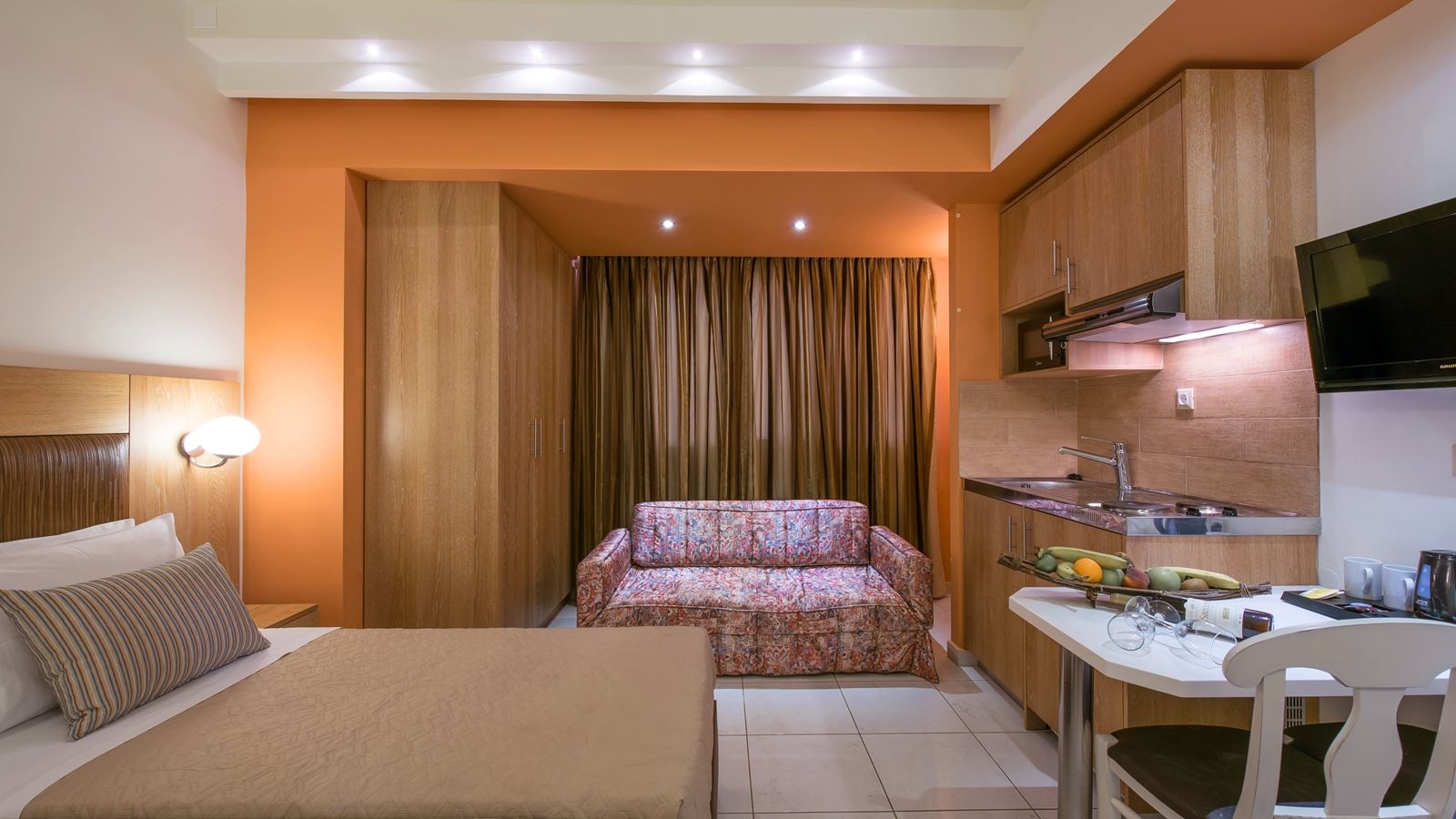 rooms-studio-deluxe-triple