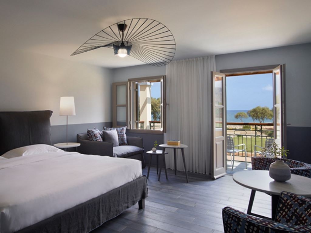 rooms-luxury-room-seaview