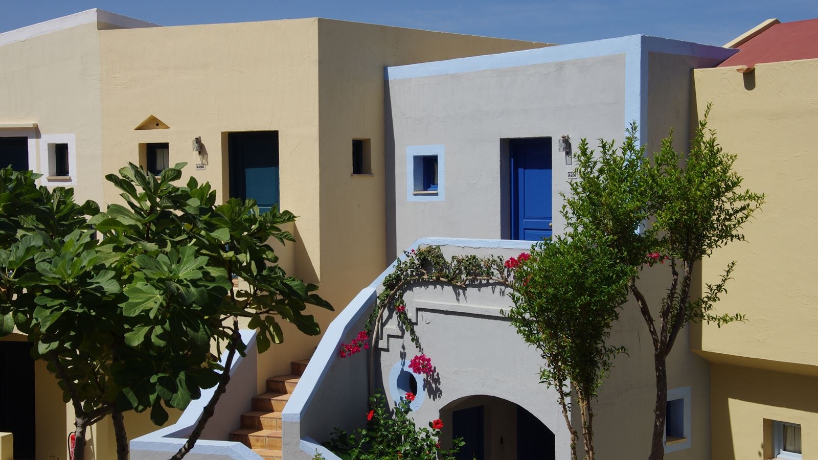 rooms-bungalow-suite-waterfront