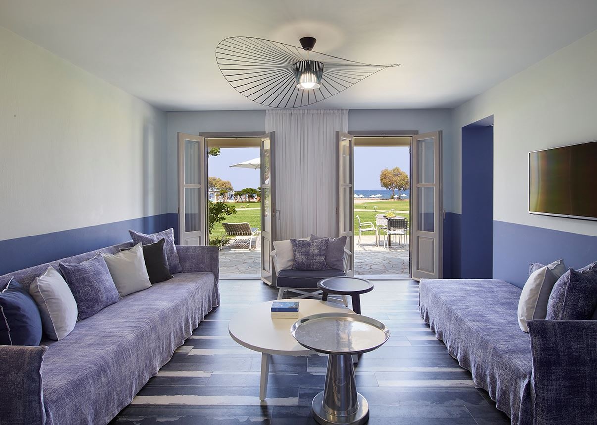 rooms-luxury-1-bedroom-suite-seaview