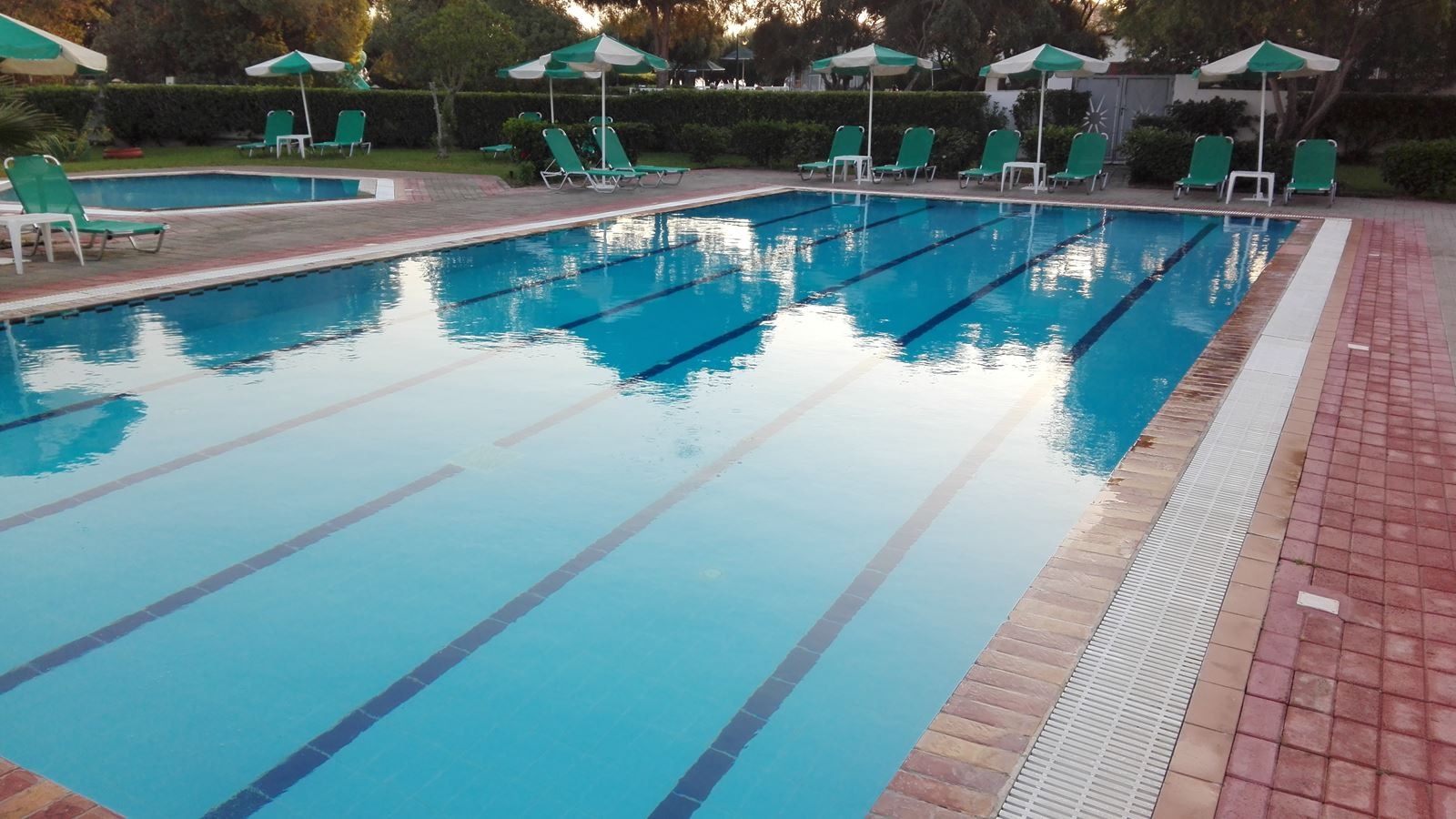 pools-outdoor-pool