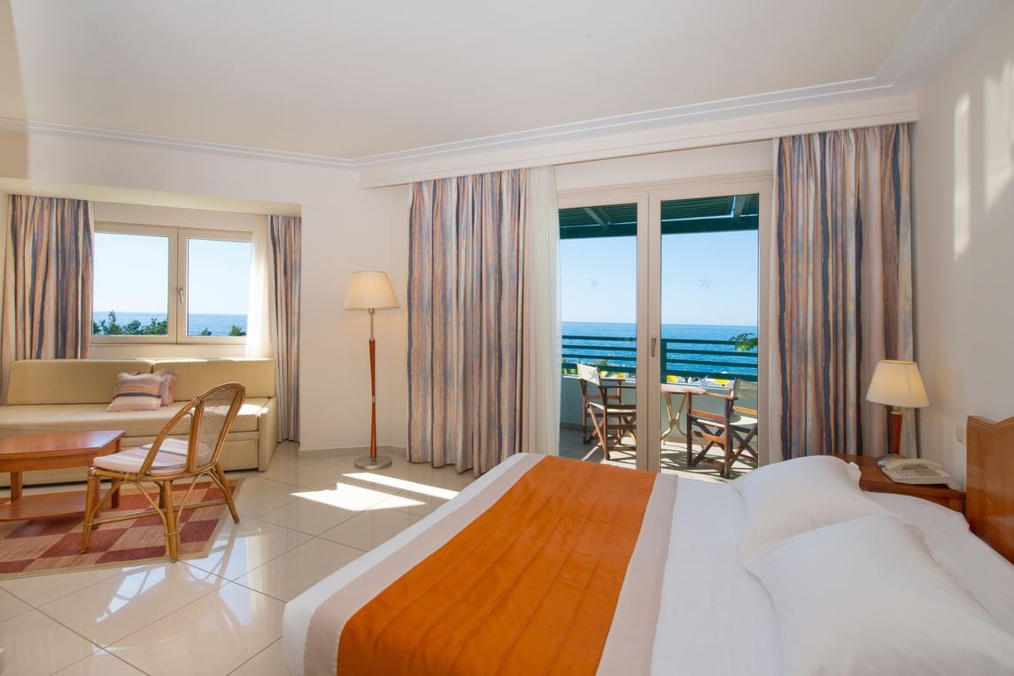 rooms-bungalow-front-sea-view