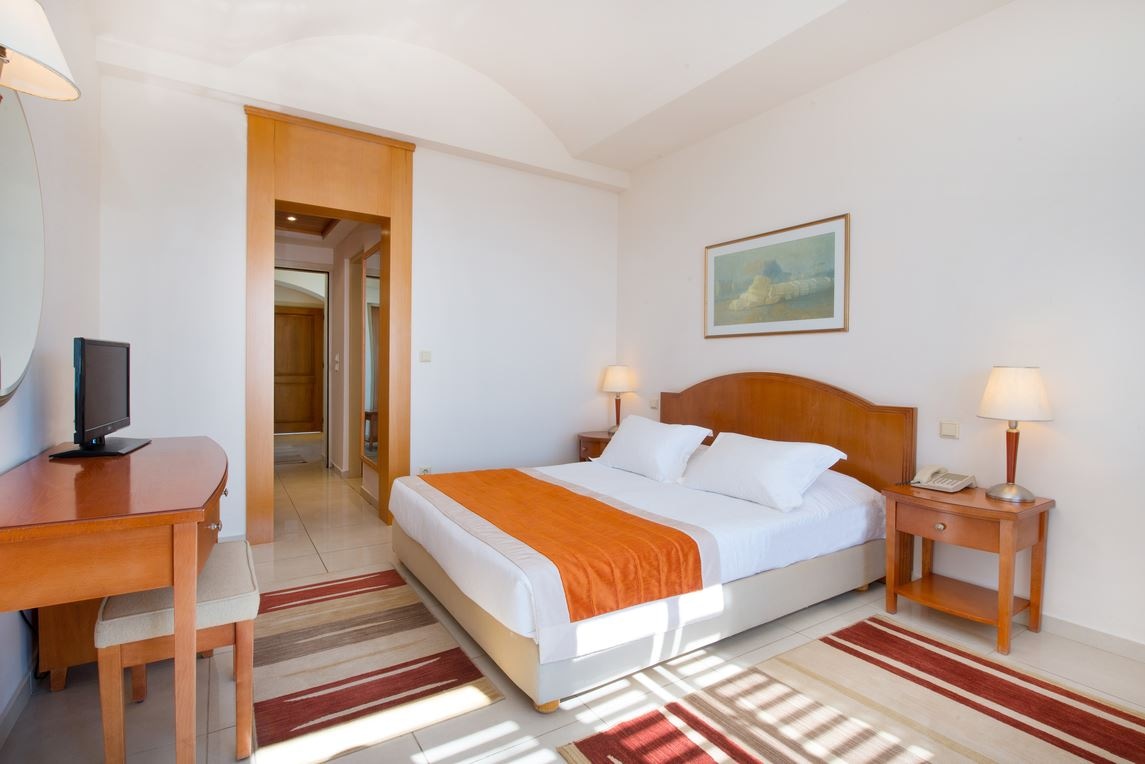 rooms-family-room-sea-view